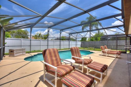 929 Golf Course Pkwy, Davenport, FL 33837-5535