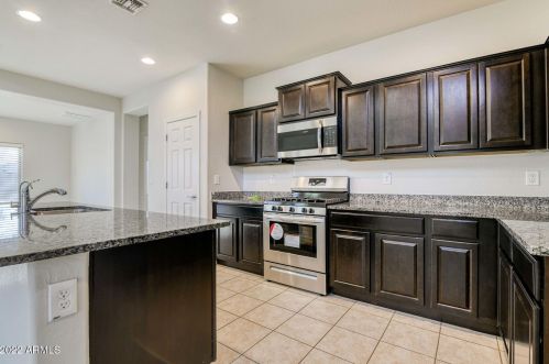 27516 172nd Ave, Sun City, AZ 85387-3453