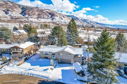 1096 Cambridge Rd, West Kaysville UT  84037-1305 exterior