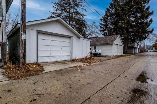 4723 7 Ave, Kenosha WI 53140-4150 exterior