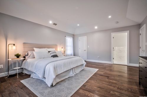 542 Linden St, Hempstead NY  11552-2649 exterior