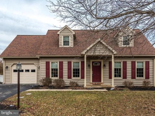 237 Kimberly Ln, Ephrata, PA 17522-9740