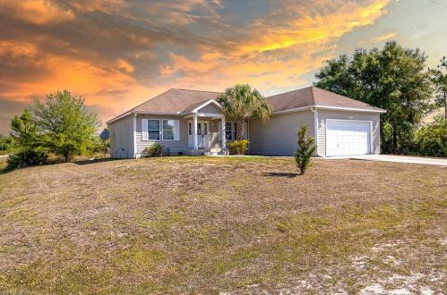 301 9th St, Lehigh Acres, FL 33972-7449