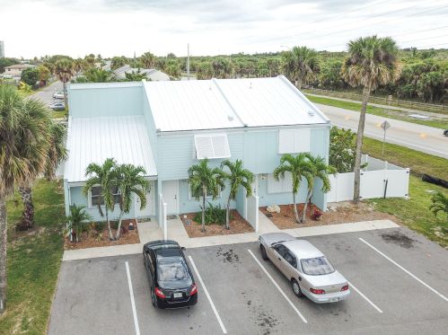 804 Shorewinds Dr, Fort Pierce FL  34949-1536 exterior