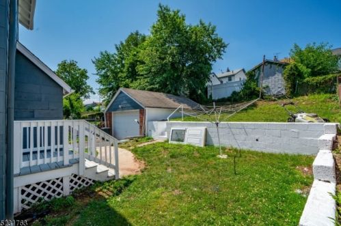 551 Leo St, Industrial Hillside NJ  07205-1726 exterior