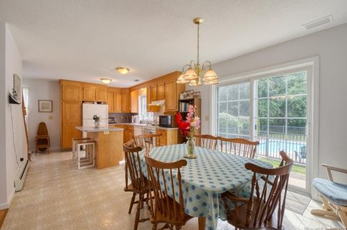 9 Whites Xing, Plainville, CT 06062-3501