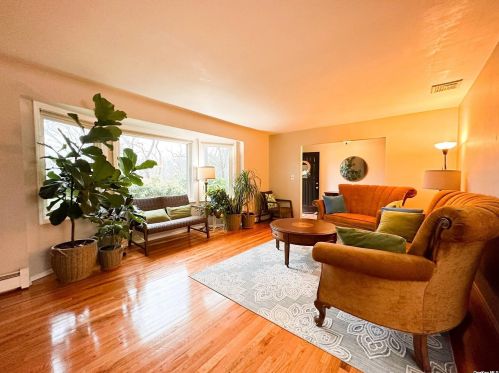 3 Josephine Ln, Northport NY  11768-2706 exterior