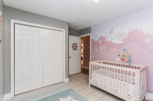 54 Woodbridge Rd, Glastonbury CT  06033-2925 exterior