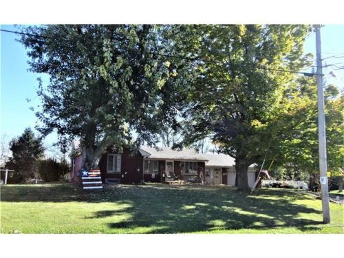 34 Beach Dr, North Charleroi, PA 15022-3414