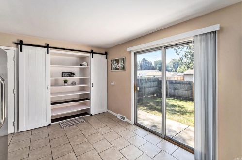 2115 Sarah St, Mishawaka IN  46545-6248 exterior