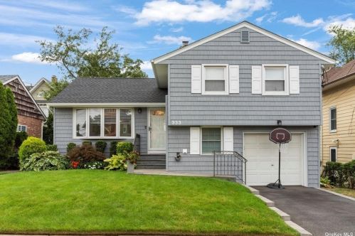 333 Pacific Ave, Cedarhurst, NY 11516-1813