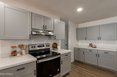 21223 30 Ave, Phoenix AZ 85041-9303 exterior