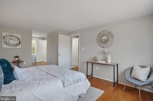 10624 Cavalcade St, Great Falls VA  22066-2427 exterior