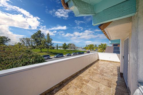 11225 Westonhill Dr, San Diego CA  92126-1447 exterior