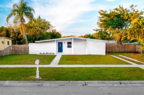 115 Celestia Ct, Fort Pierce, FL 34983-2119
