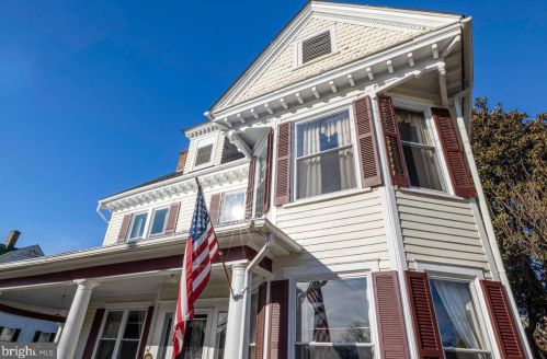 102 High St, Edinburg VA  22824-3084 exterior