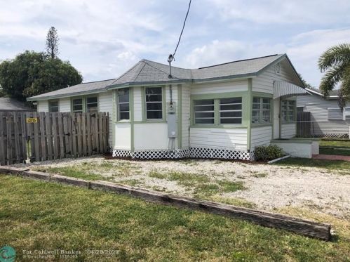 233 5th Ave, Dania Beach, FL 33004-2726