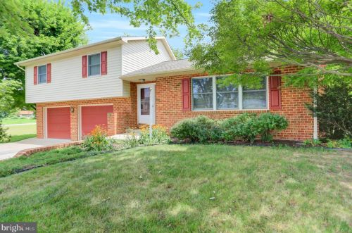 115 Baker And Russell Dr, Lees Cross Roads, PA 17257-9268