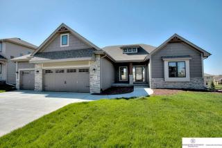 20075 Emiline St, Gretna, NE 68028-3522