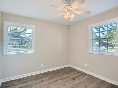 1922 Muret St, Irving TX 75062-6972 exterior