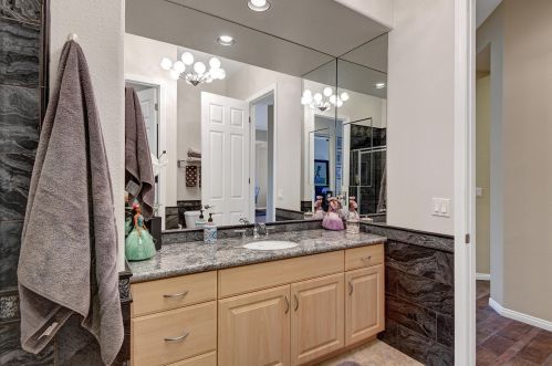 19 Orleans Rd, Rancho Mirage CA  92270-2714 exterior