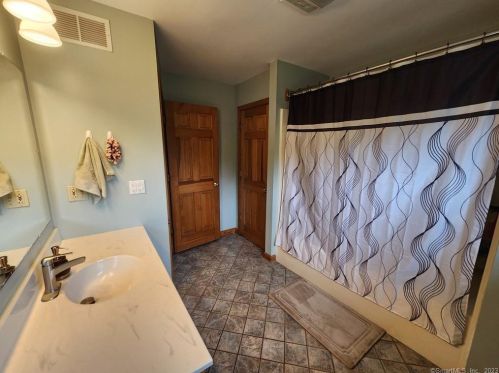 814 Exeter Rd, Exeter CT 06249-1706 exterior