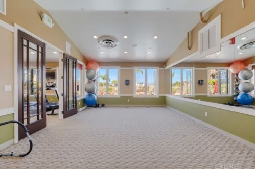 1545 Windshore Way, Oxnard CA  93035-1406 exterior