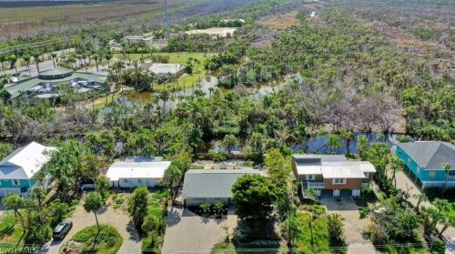 852 Rabbit Rd, Sanibel FL  33957-3018 exterior