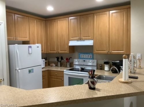 8621 Athena Ct, Lehigh Acres, FL 33971-3753