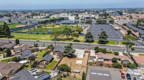 9162 Holder St, Buena Park, CA 90620-4109
