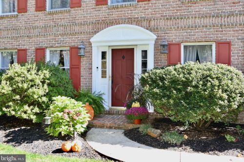 11 Buck Run, Swartzville, PA 17569-9003