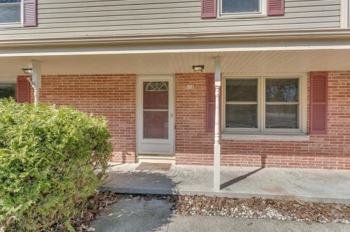 110 Swiss Hill Dr, Green Bay, WI 54302-4935