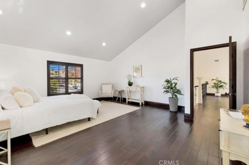 2340 Robinhood Pl, Orange CA  92867-1851 exterior