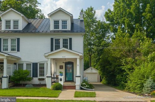 528 Liberty St, Charles Town WV  25414-1830 exterior