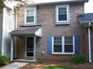 2402 Cottage Pl, Greensboro, NC 27455-2911
