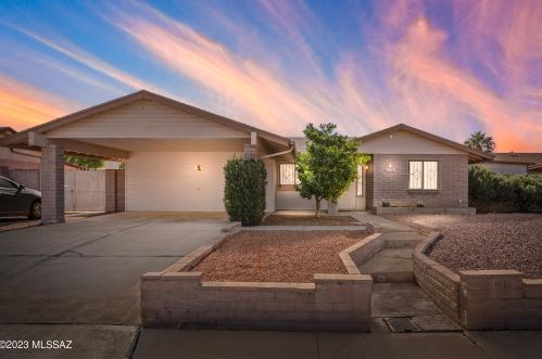 1761 Deacon Dr, Tucson, AZ 85746-1371