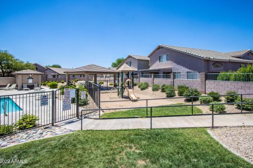 16036 11th Ave, Phoenix AZ 85023-8209 exterior