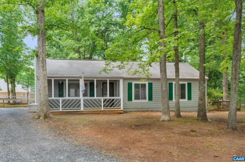 12 Mulligan Dr, Bybee, VA 22963-2560