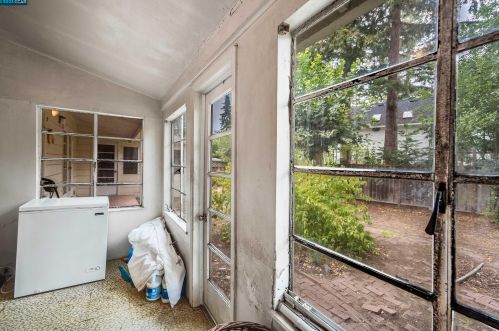 329 Glorietta Blvd, Orinda CA  94563-3242 exterior