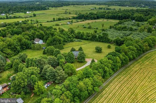 14260 Rehobeth Church Rd, Lovettsville VA  20180-3218 exterior