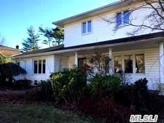 3 Candor Dr, Woodbury, NY 11797-2203