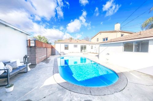 2512 Deerford St, Lakewood CA  90712-3356 exterior