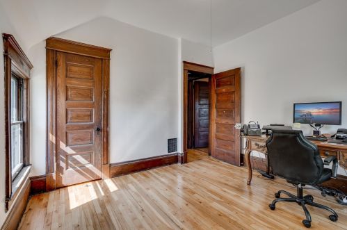 1663 Carroll Ave, Saint Paul MN  55104-5220 exterior