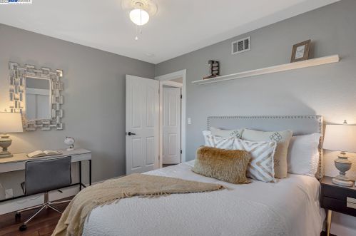 1042 Lomitas Ave, Livermore CA  94550-6436 exterior