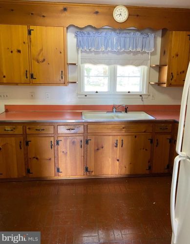 239 Center St, Camden-Wy, DE 19934-1218