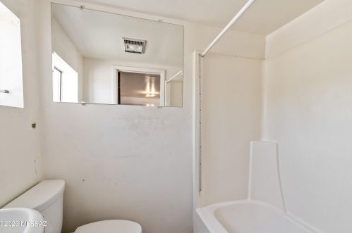 902 Prince Rd, Tucson AZ 85705-3028 exterior