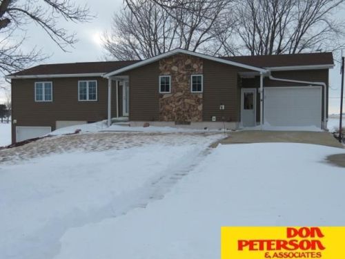 119 Sunset Dr, Coleridge, NE 68727-2417