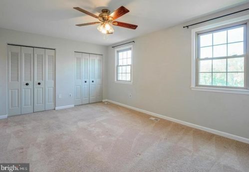 5614 Stillwater Ct, Springfield VA  22015-1844 exterior