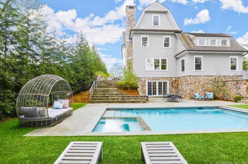 310 South Ave, New Canaan CT  06840-5820 exterior