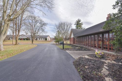 1048 Ohara Ln, Covington, KY 41018-1064